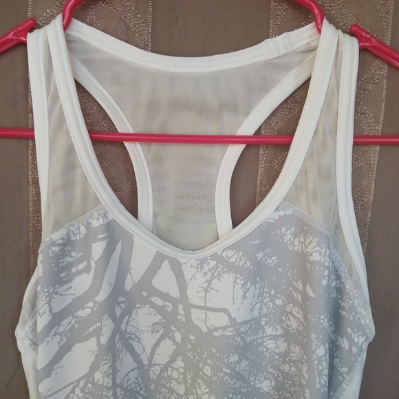 💎 BUNDLE Lululemon Women's Tops  Printed Racerback Tank & Long Sleeve Athletic - Picture 7 of 15